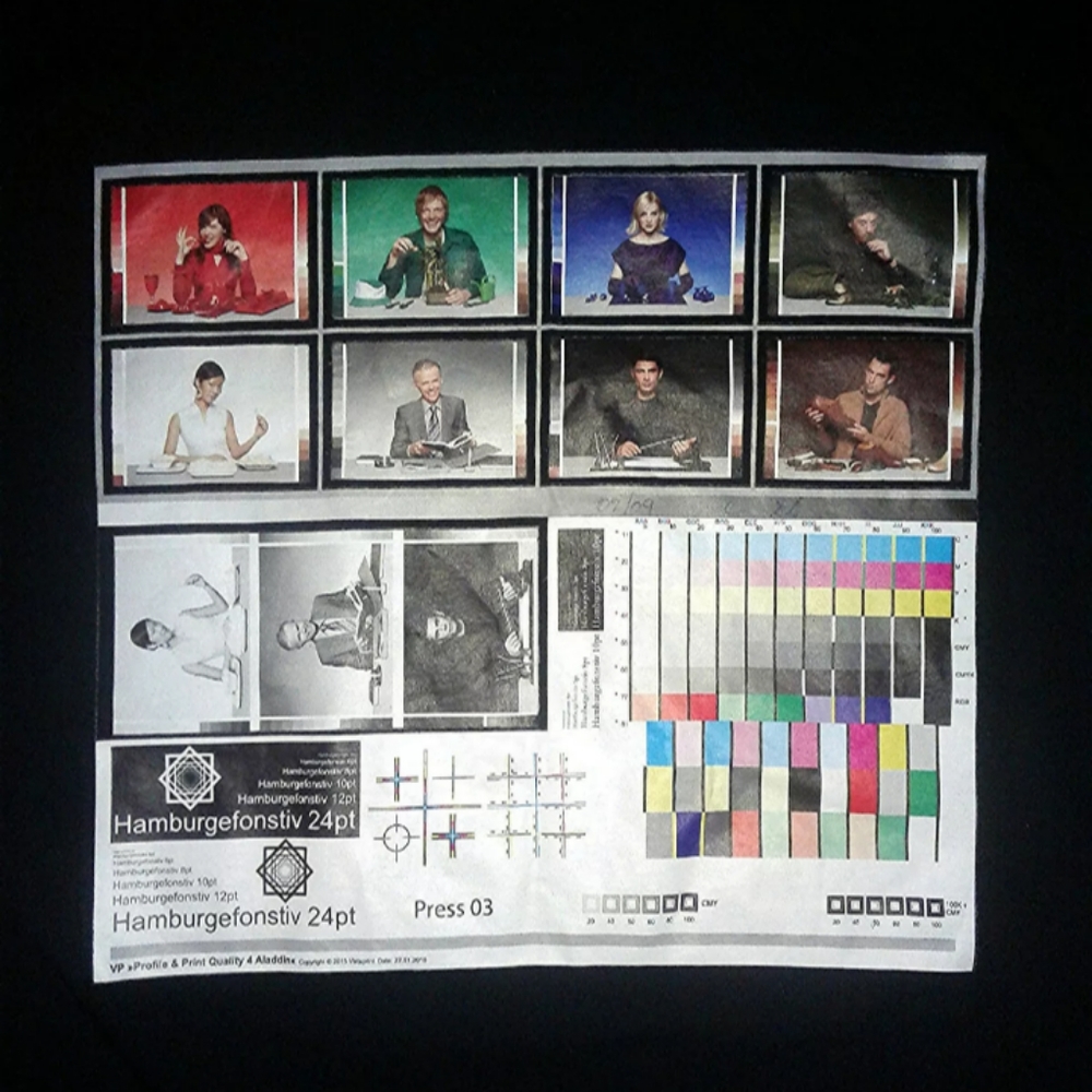 Very Cool Super Heavy Graphic Print Large Black
